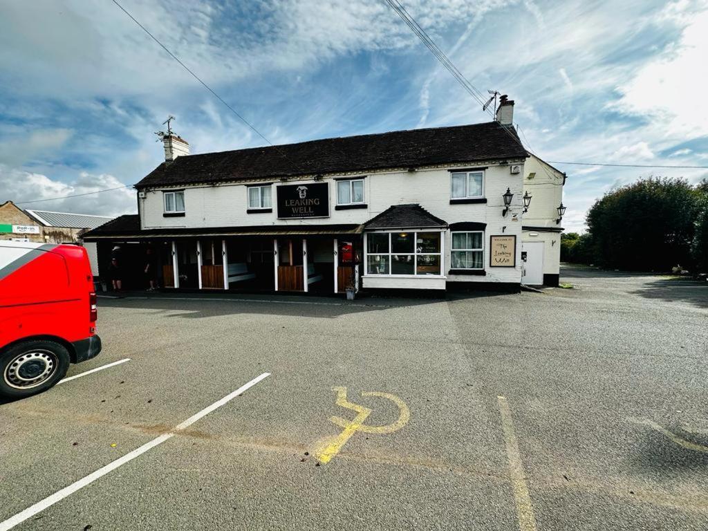 Hotel Leaking Well, Dunhampton Stourport Esterno foto