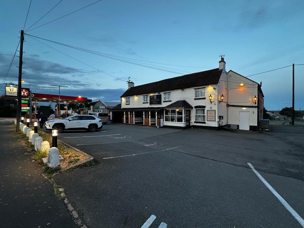 Hotel Leaking Well, Dunhampton Stourport Esterno foto